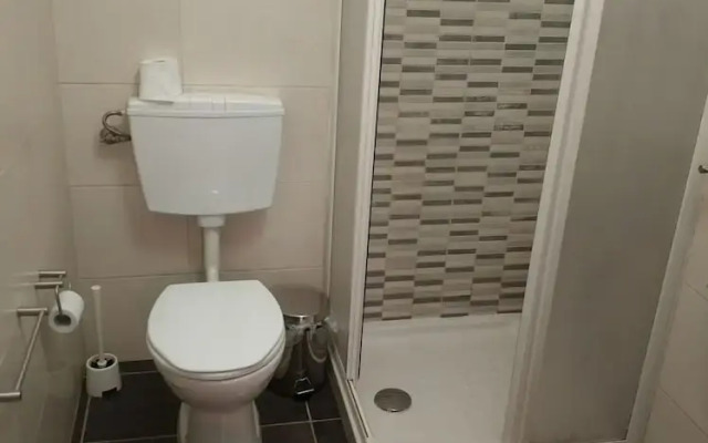 Sleep & Go Faro Airport Guest House