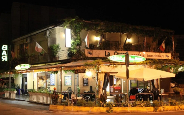 Lastra Bed & Car