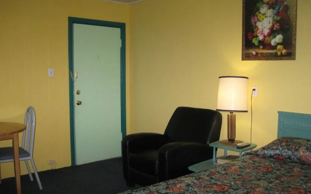 Western Motel Lovell