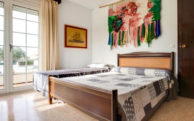 Deluxe Villa in Urbanització Bon Relax near Beach