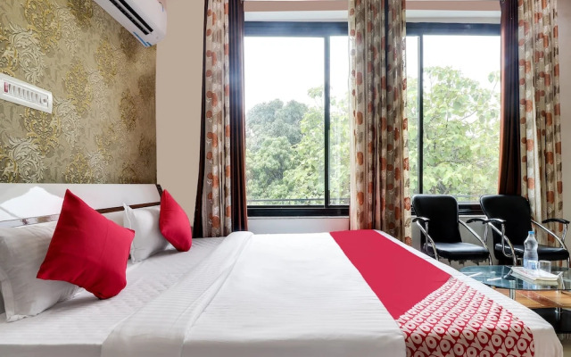 OYO 45399 Hotel Legacy Rbl