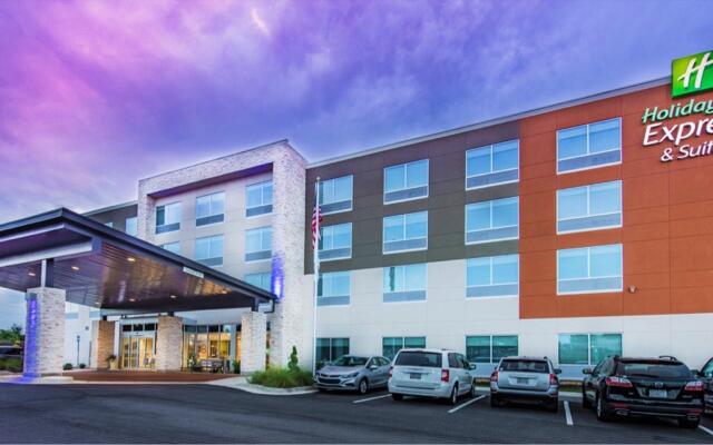 Holiday Inn Express & Suites - Milledgeville