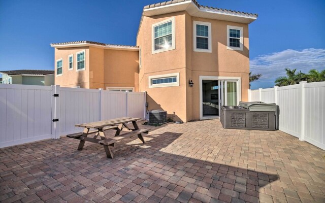 Upscale Florida Townhome - 1/2 Mi to Beach!