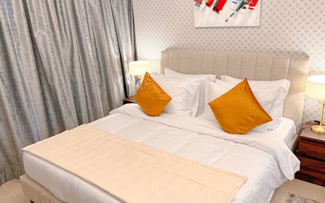 Cosmos Living Goldcrest Executive