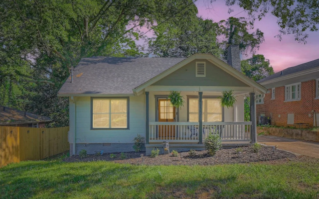 Lakewood Heights Comfort & Cozy