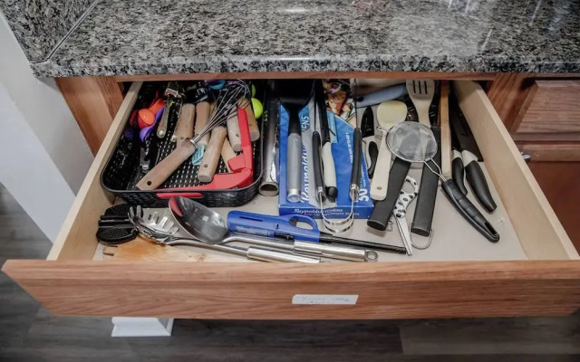 Jacuzzi,crib,walk to Chineese,kebab Rest,food Lion