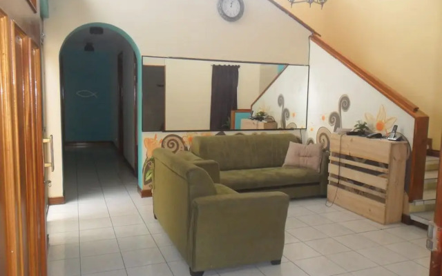 Green Country Hotel - Hostel
