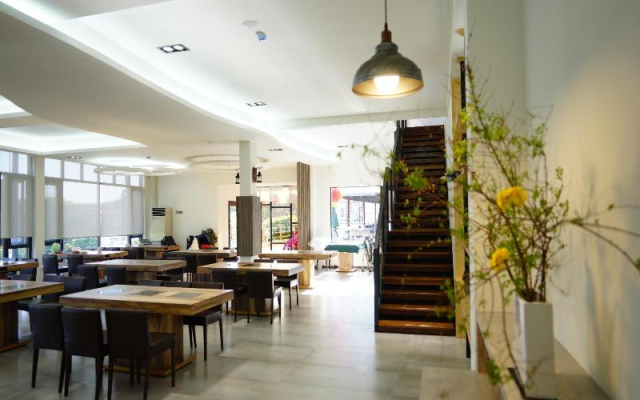 1350 Hostel