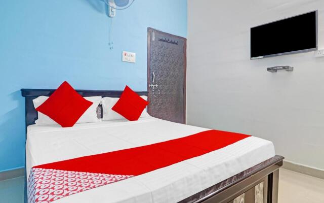 OYO Flagship 80554 Hanuma Residencies