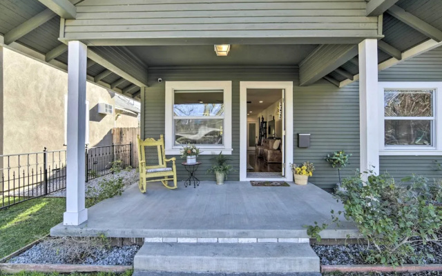 Ideally Located Chico Home - Fire Pit & Grill