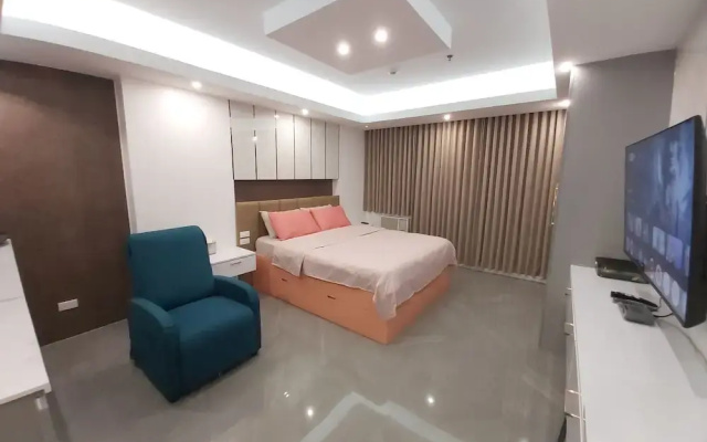Azure Urban Resort Staycation