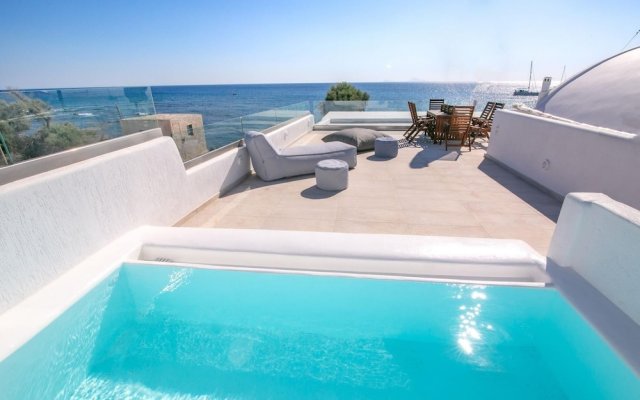 Aegean Melody Suites Santorini Deluxe Suite With Outdoor Private Heated Jacuzzi