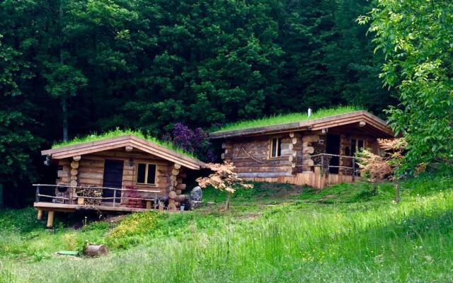 Les Cabanes Du Saleve