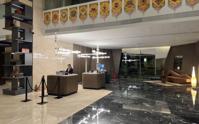 JOVE MOUNTAIN UrCove Nyingchi Hotel