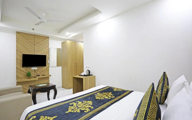 Hotel Decent Suites