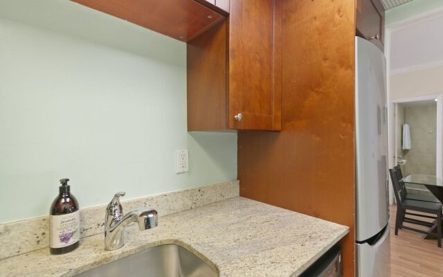 2 Bedroom Deluxe Apt on Collins Ave