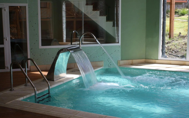 Los Robles Apart & Spa
