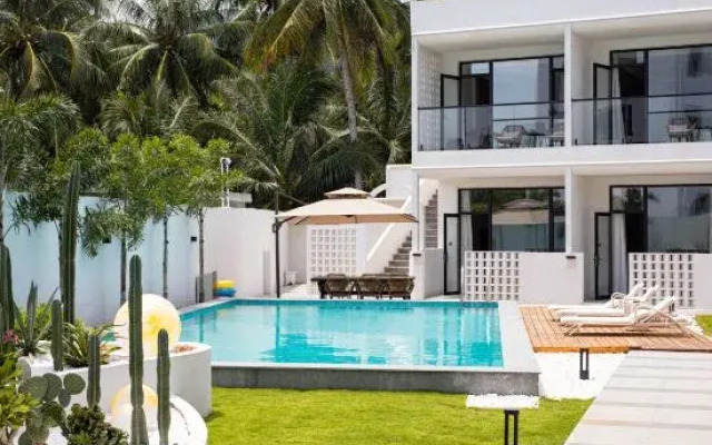 Wanning Moye Homestay (Riyuewan Surfing Store)