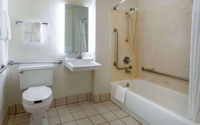 Hotel Carolina, a Days Inn by Wyndham