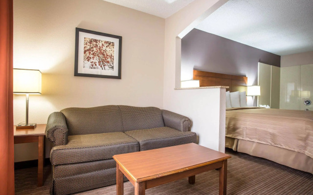 Quality Inn & Suites Matthews - Charlotte