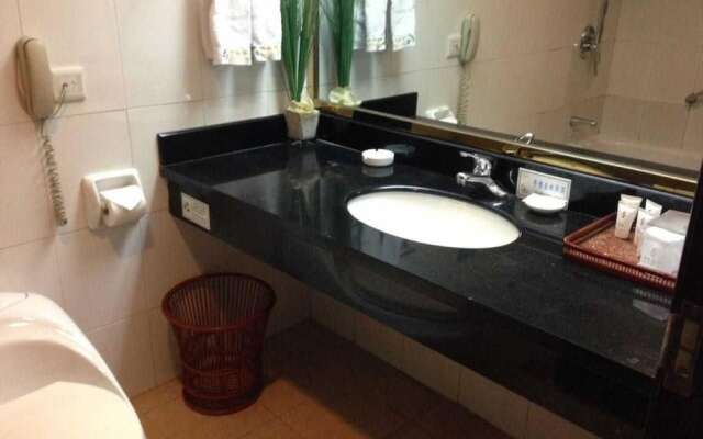 Lifu Hotel - Huang Pu Road Run Du