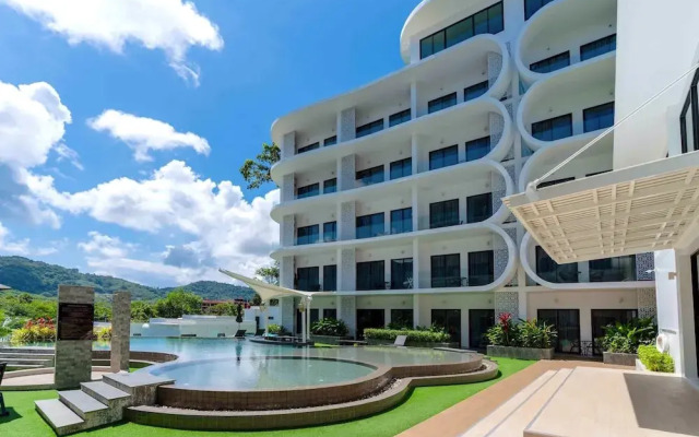 Naiharn Loft near Beach UTL B325