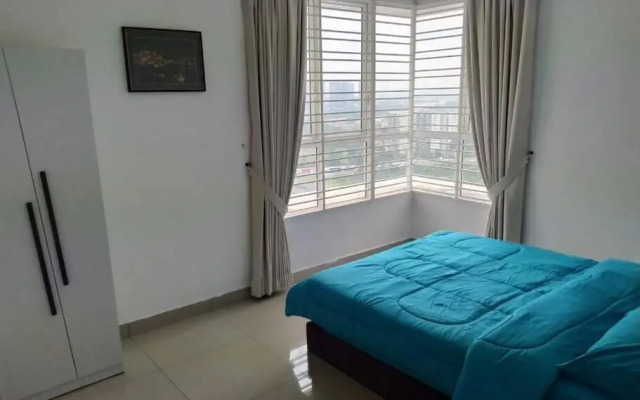 Lovely 2 bed-room Menara U Shah Alam near MSU