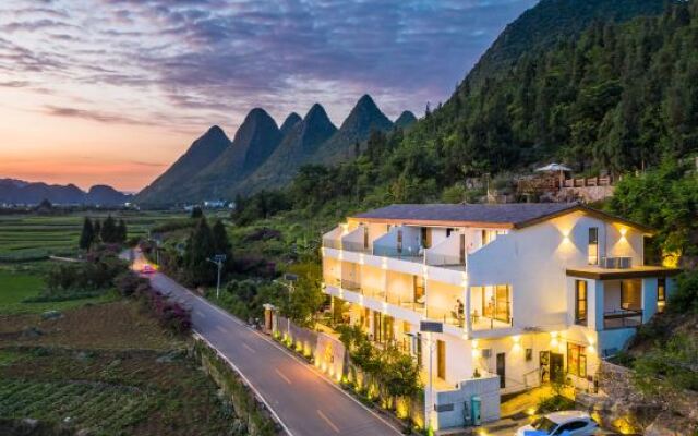 Xingyi Yunqi No.1 Inn (Xia Nahui Branch, Wanfenglin Scenic Area)