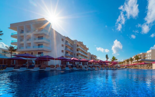 Planet Hollywood Cancun Resort