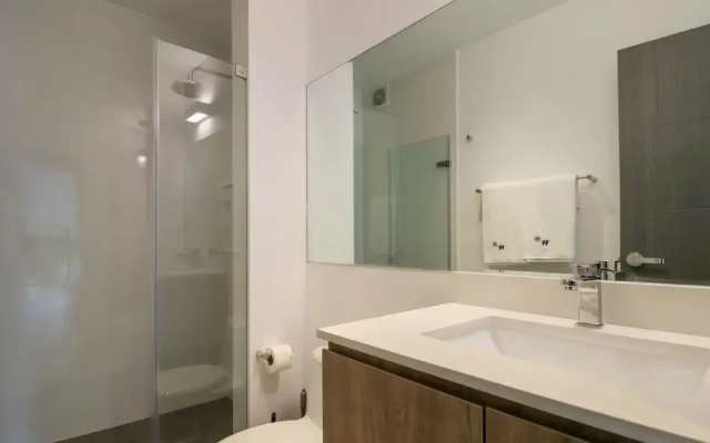 w Marvelous 1BR w Balcony in San Isidro