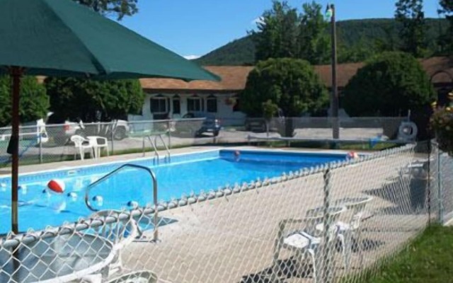 Moose Brook Motel