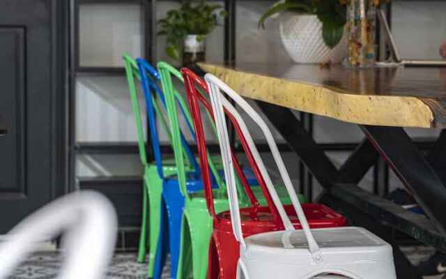 Vy Vy Airport Hotel