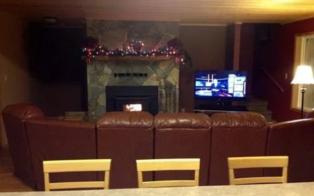 Apex Whitetail Chalet