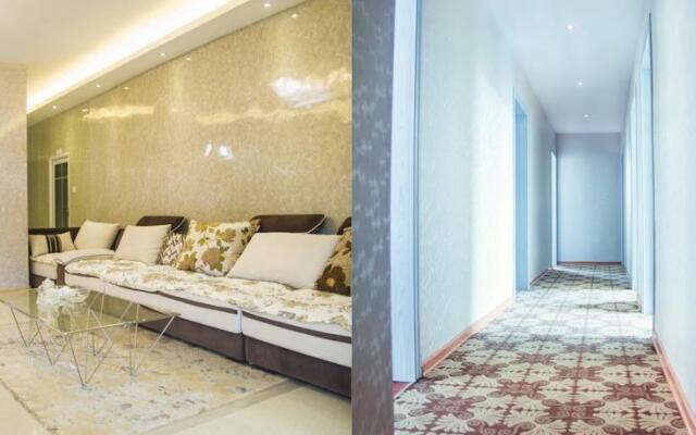 Zhangjiajie Clover Hotel