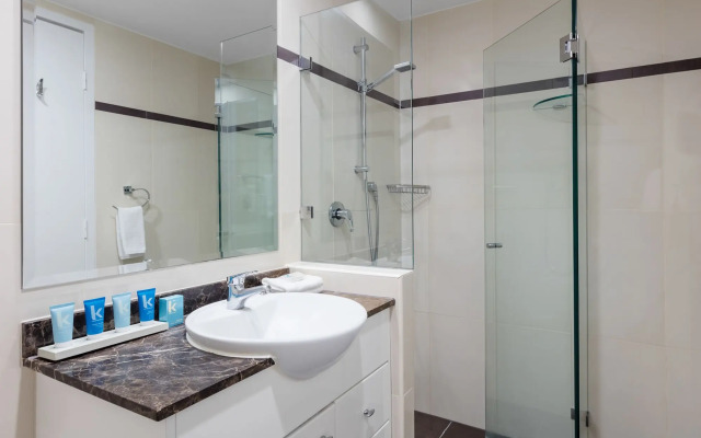 Meriton Suites World Tower