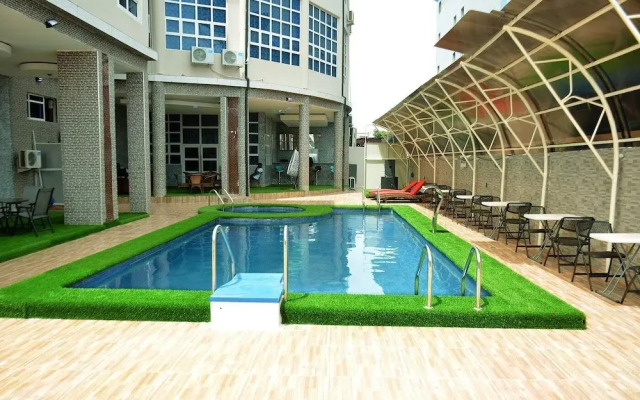 Vacation Villa Hotel and Suites