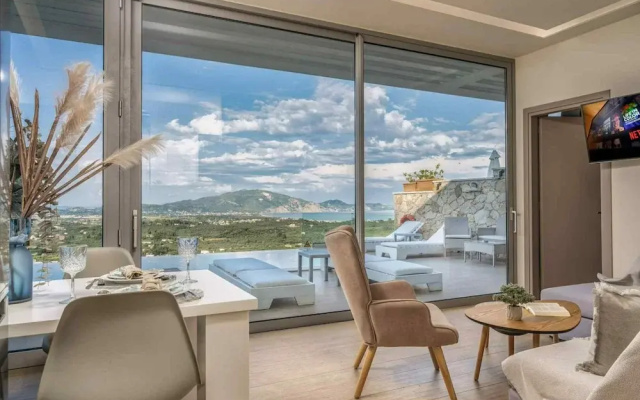 Pietra Cave Suite With Private Pool