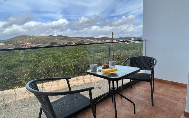 Golden Oasis Retreat in Silves