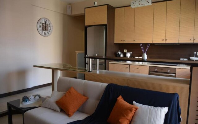 Modern apartment, 5΄ walk from central metro station