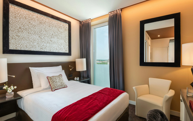 Leonardo Royal Hotel Venice Mestre - Image 4