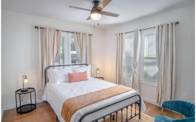 Dazzling 3 BR2 BA Home Near Downtown Tower Americas