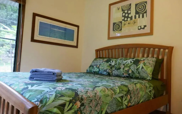 Fanpalm Creek Hideaway