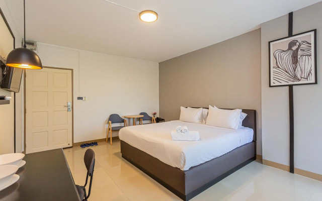 CK2 Hotel