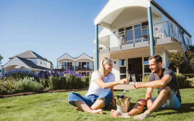 Radfords on the Lake