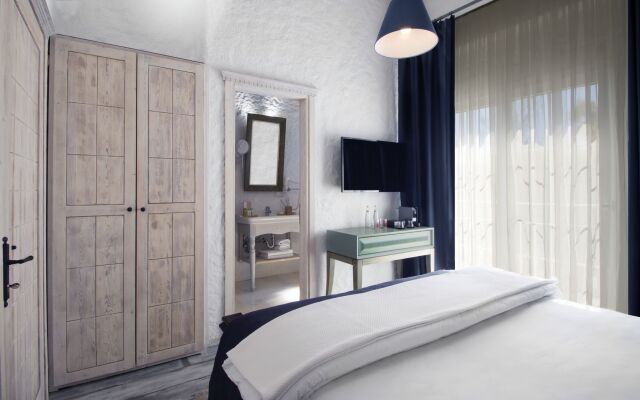 The Six Alaçatı Hotel