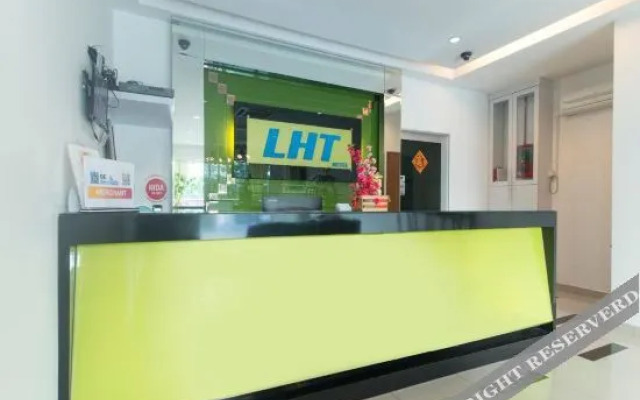 OYO 973 LHT Hotel