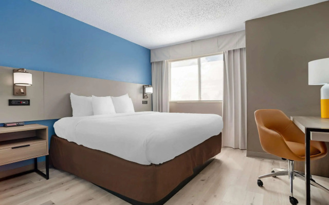 Comfort Inn & Suites Crystal Inn Sportsplex