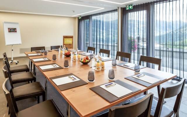 The Alpina Mountain Resort