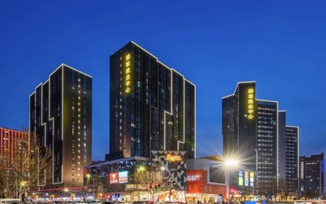 Dacheng Xiaoyuan Homestay (High Speed Rail East Station Zhengdong Commercial Center Branch) – Outside – Zhengzhou