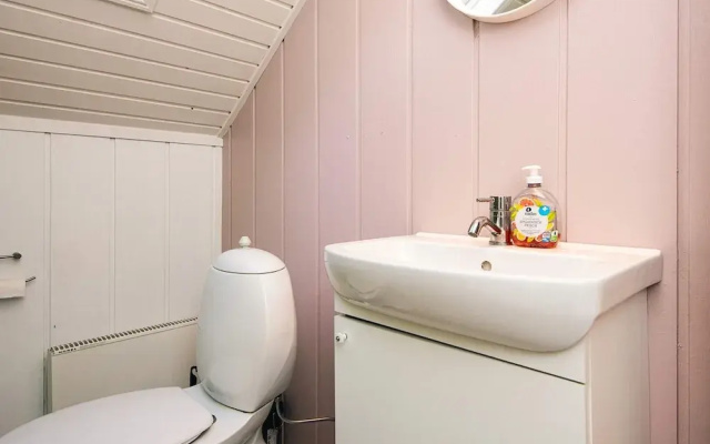 6 Person Holiday Home in Toftlund